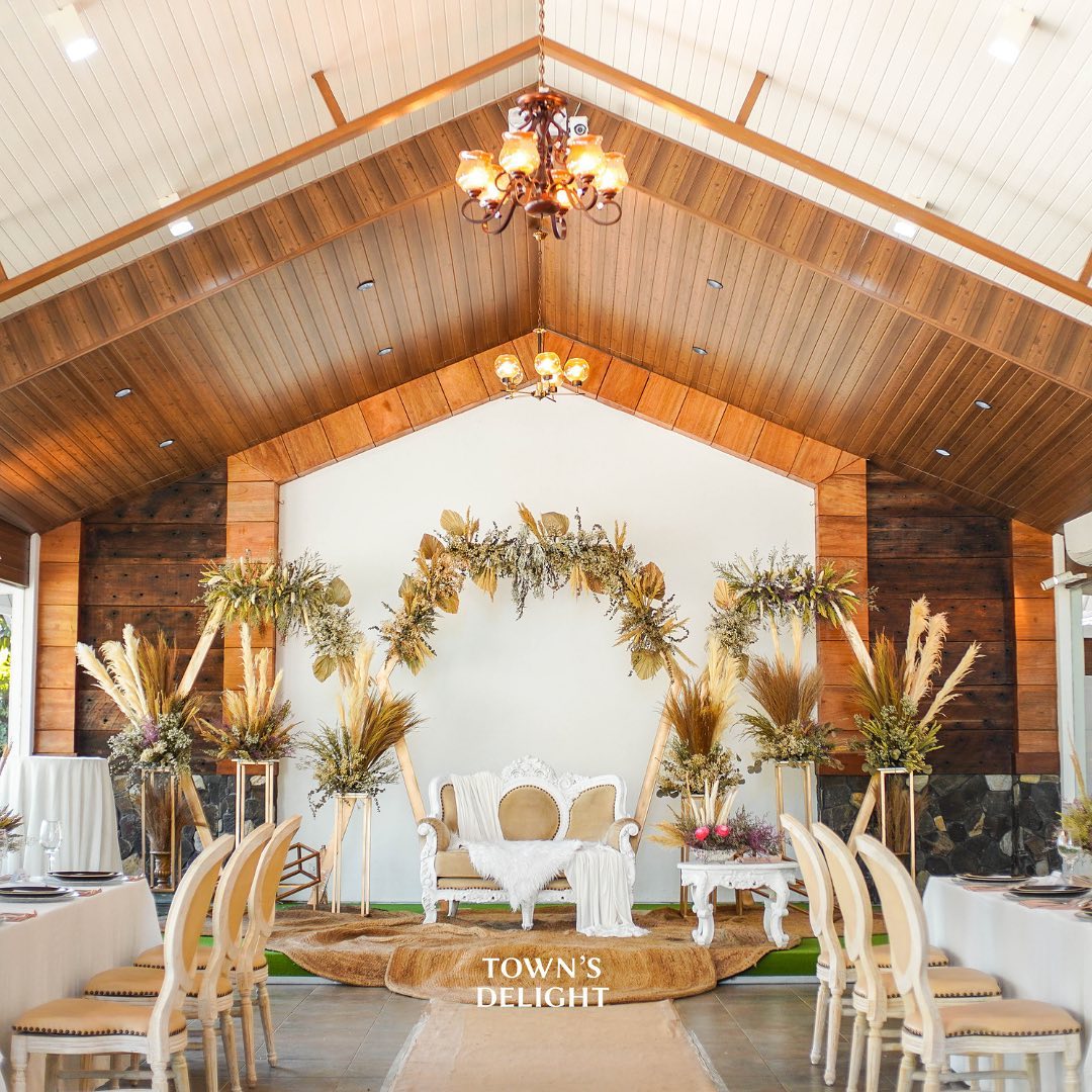Town's Delight Catering & Events at Leanel's Wedding Venue Tagaytay